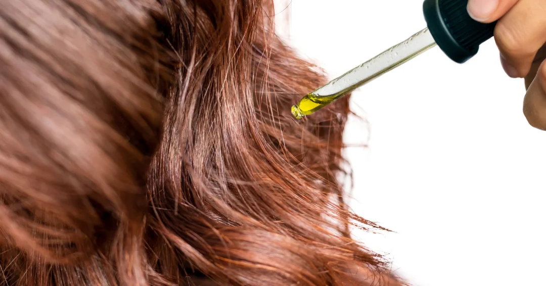 Ontdek de voordelen van jojoba olie voor je haar: van diepgaande hydratatie tot natuurlijke glans en haargroei, alles wat je moet weten in één artikel!
