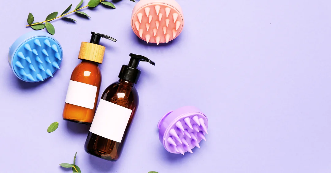 Scalp scrubs: ontdek de voordelen van exfoliatie voor een gezonde hoofdhuid en haargroei. Kies de juiste scrub en leer hoe je deze effectief gebruikt.